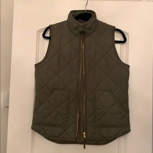 Jcrew mercantile vest size small